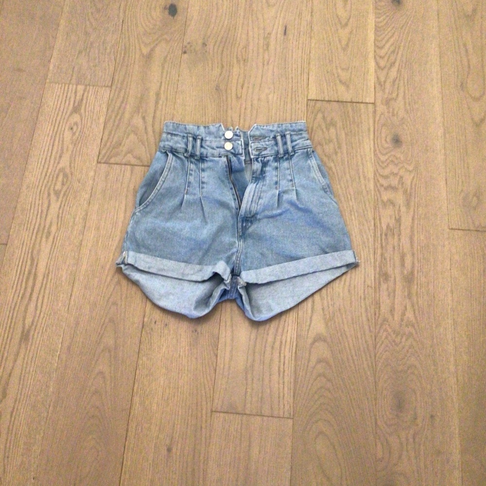 Zara high rise pleated shorts